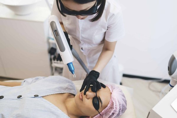 Guide 2024 : trouvez le meilleur épilateur lumière pulsée